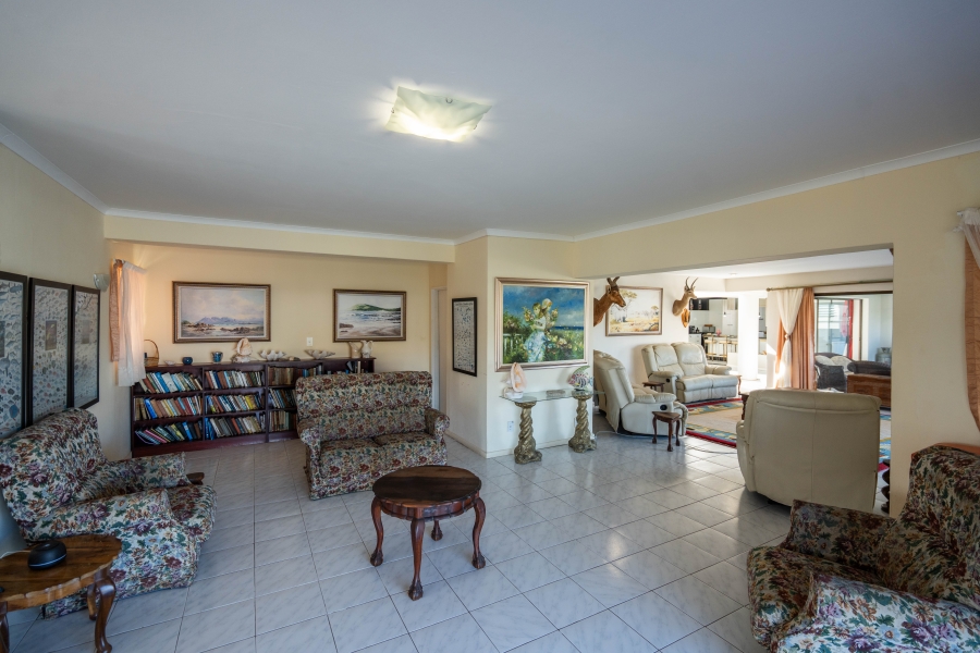 7 Bedroom Property for Sale in Royal Alfred Marina Eastern Cape